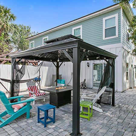 Few Steps To Ocean-4 Beach Cruisers & Free Parking & Private Backyard Jacksonville Beach Esterno foto