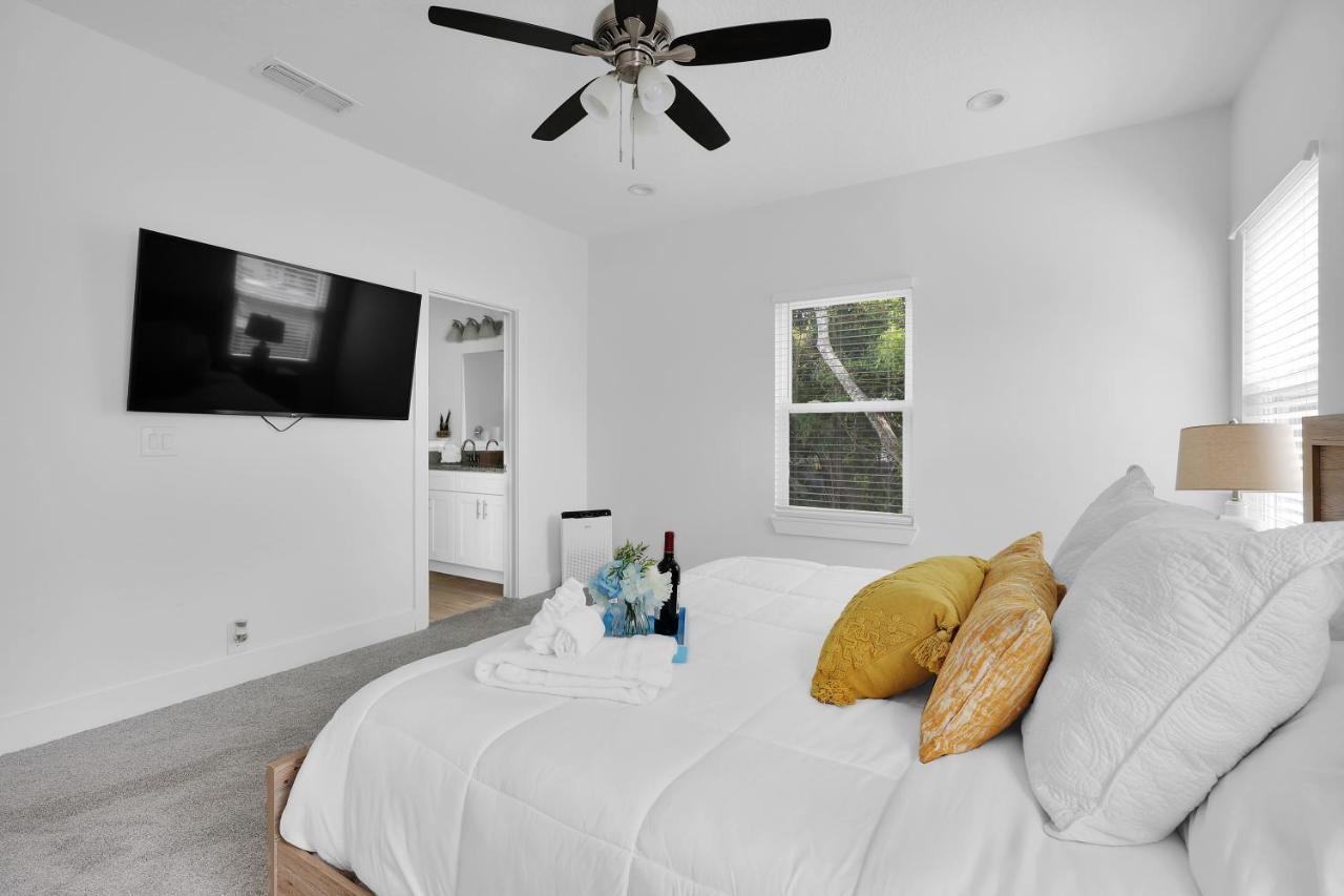 Few Steps To Ocean-4 Beach Cruisers & Free Parking & Private Backyard Jacksonville Beach Esterno foto