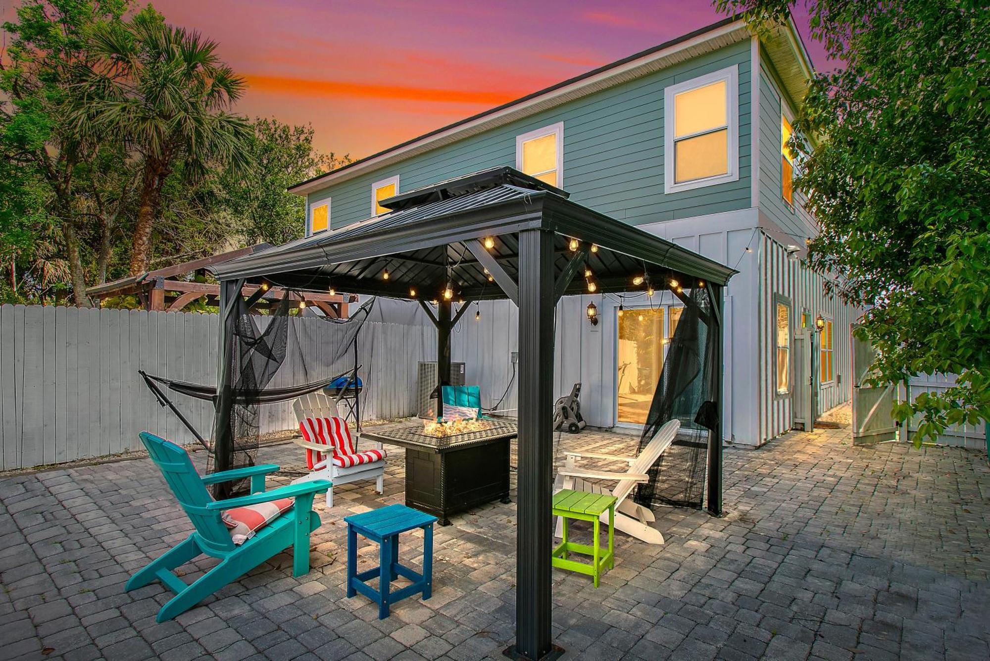 Few Steps To Ocean-4 Beach Cruisers & Free Parking & Private Backyard Jacksonville Beach Esterno foto